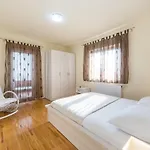 Alen Apartamento Makarska