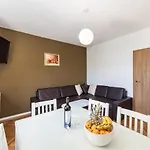 Alen Apartment