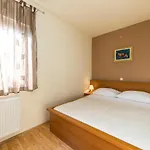 Apartment Alen