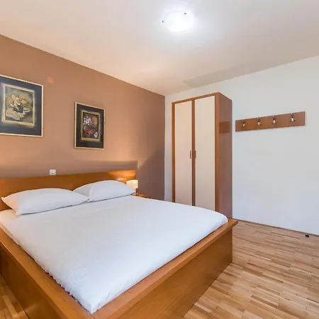 Apartment Alen Makarska