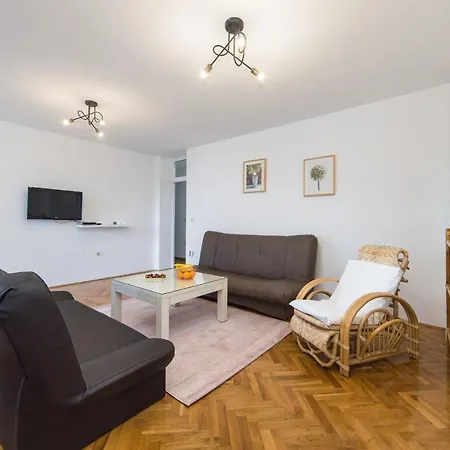Alen Apartment Makarska